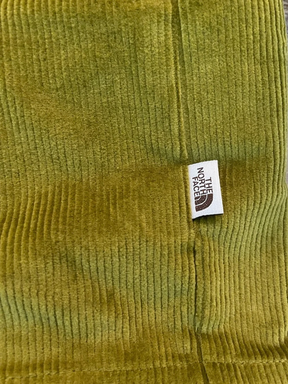 The North Face Mens Utility Heritage Cord Jacket Shacket Relaxed Sulfur Moss XL